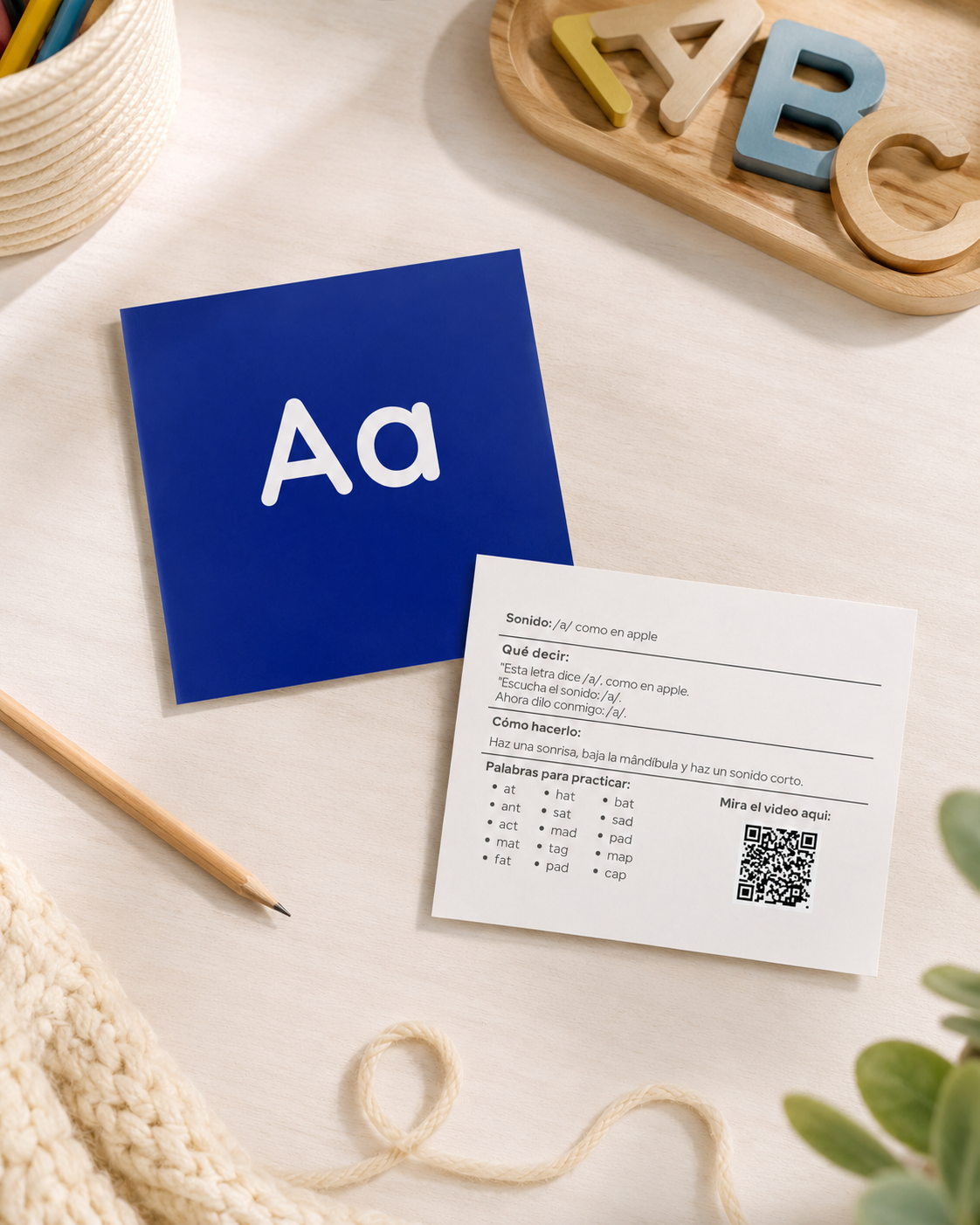 Tarjetas A–Z mostrando el frente y las instrucciones en español